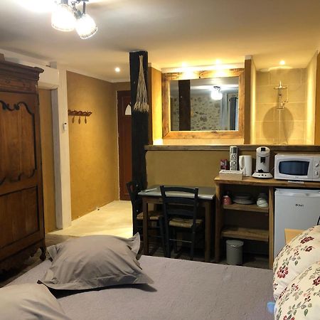 Ecuries de Saint Maurice Bed & Breakfast Lacapelle-Marival Exterior foto