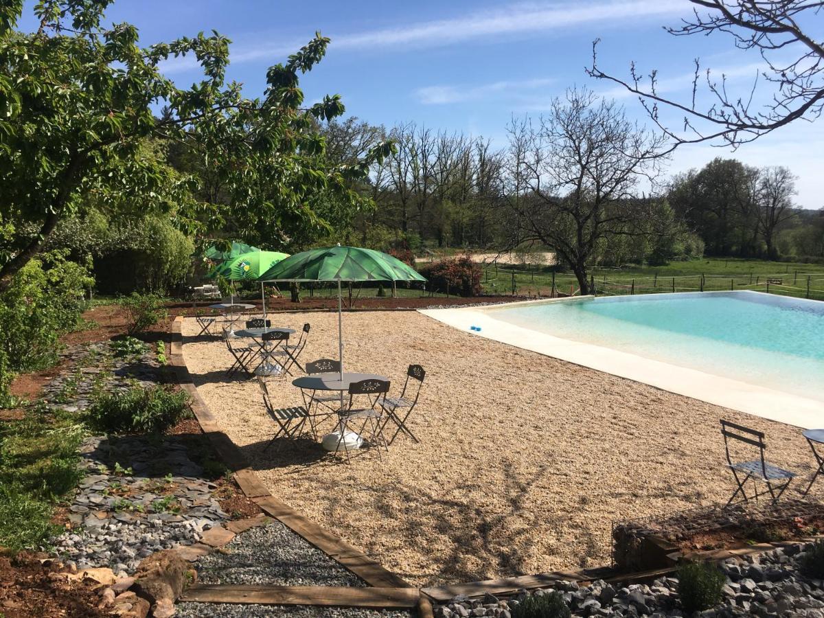 Ecuries de Saint Maurice Bed & Breakfast Lacapelle-Marival Exterior foto