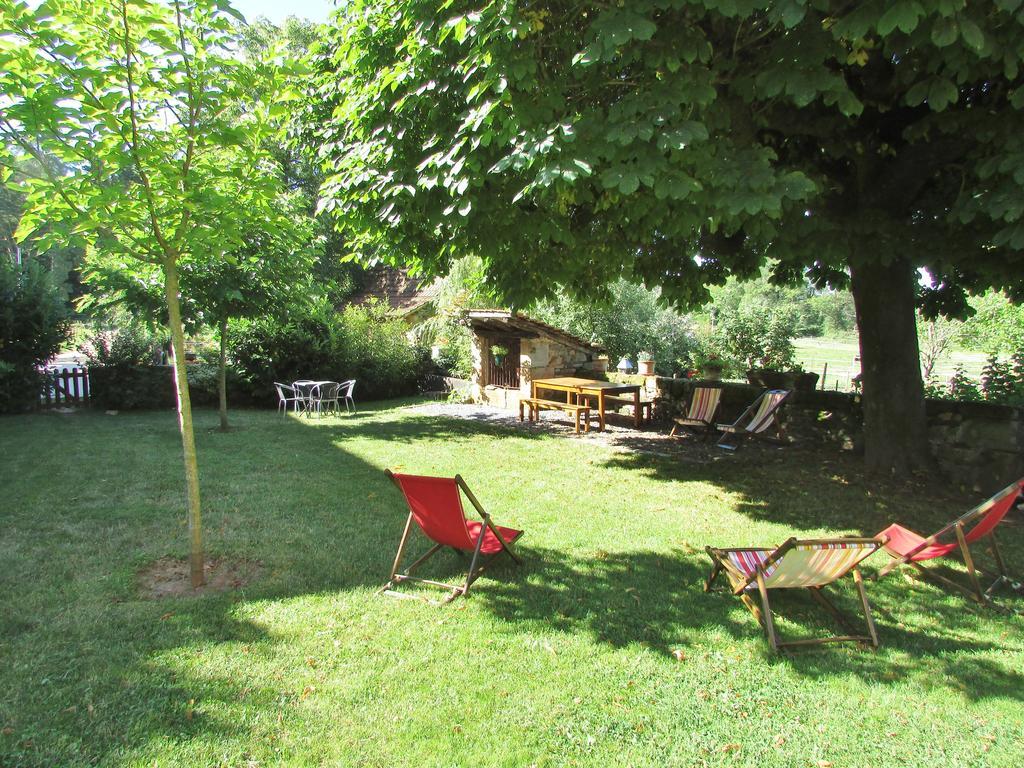 Ecuries de Saint Maurice Bed & Breakfast Lacapelle-Marival Exterior foto