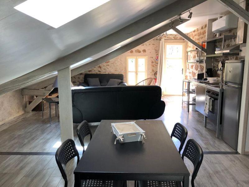 Ecuries de Saint Maurice Bed & Breakfast Lacapelle-Marival Exterior foto