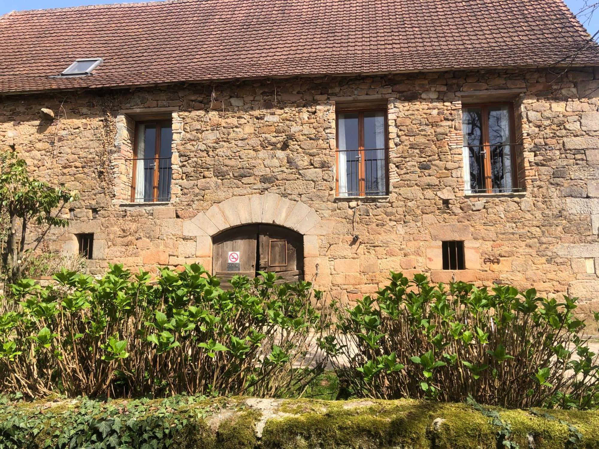 Ecuries de Saint Maurice Bed & Breakfast Lacapelle-Marival Exterior foto