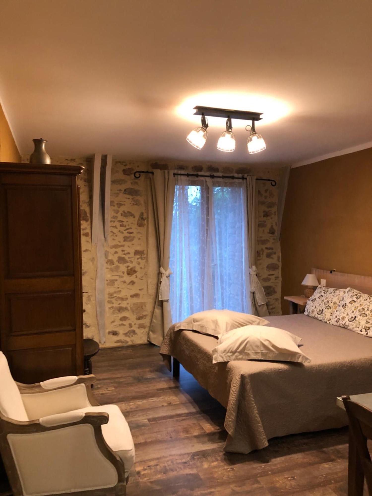 Ecuries de Saint Maurice Bed & Breakfast Lacapelle-Marival Exterior foto
