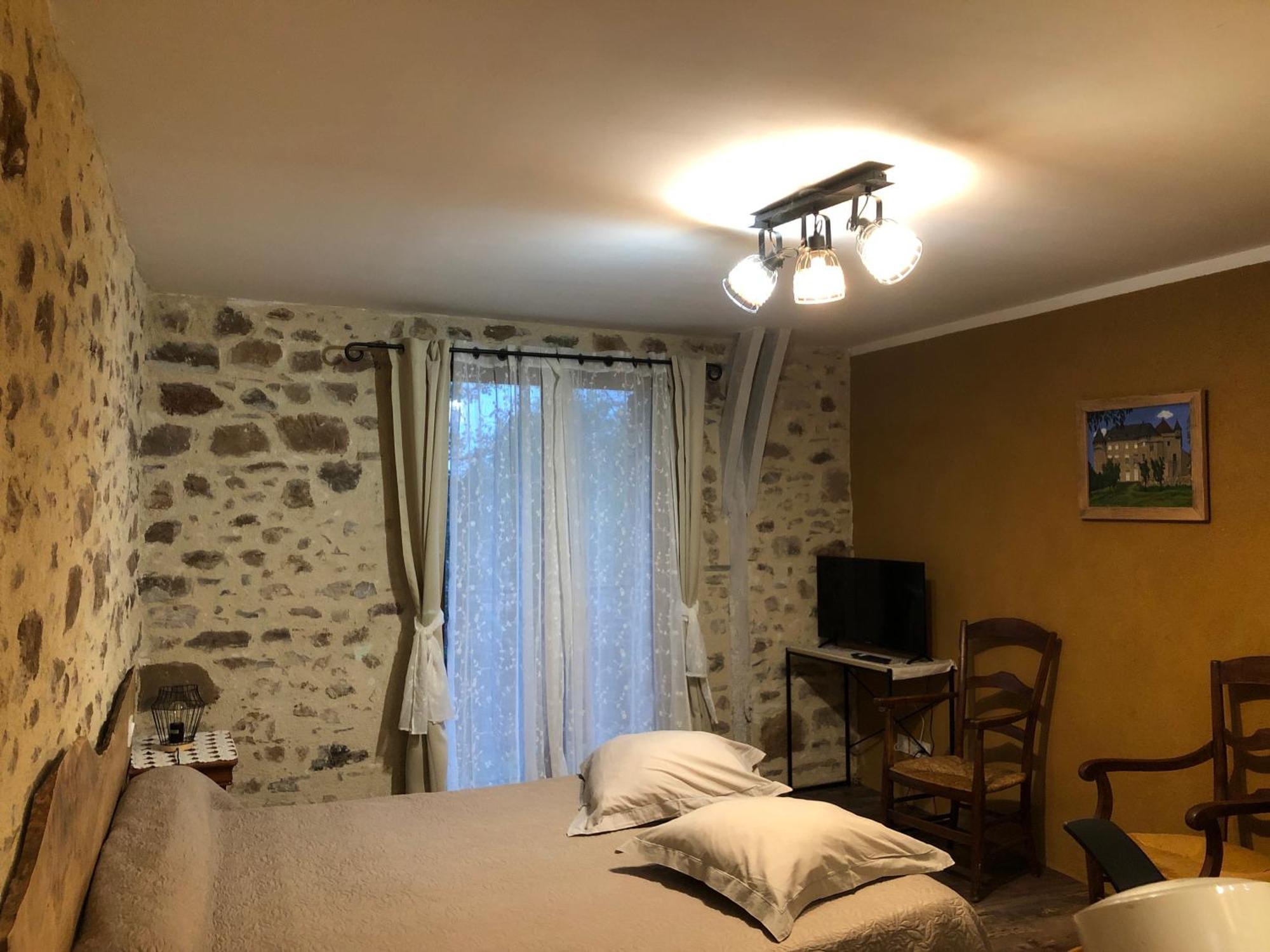 Ecuries de Saint Maurice Bed & Breakfast Lacapelle-Marival Exterior foto