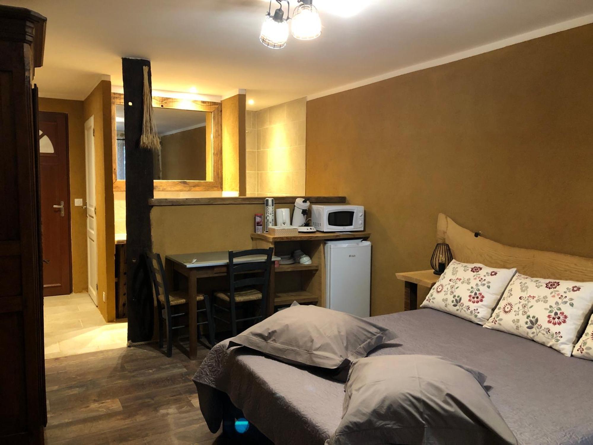 Ecuries de Saint Maurice Bed & Breakfast Lacapelle-Marival Exterior foto