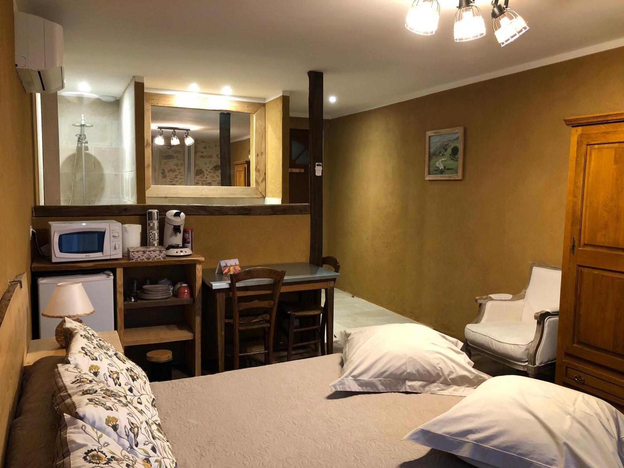 Ecuries de Saint Maurice Bed & Breakfast Lacapelle-Marival Exterior foto