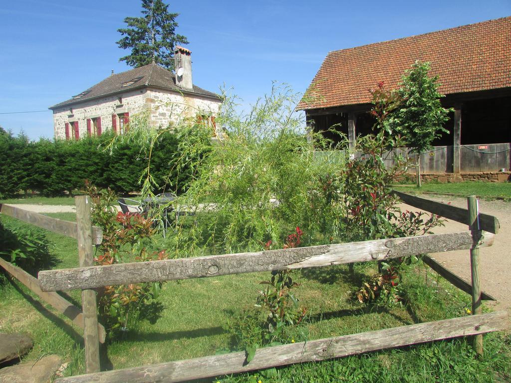 Ecuries de Saint Maurice Bed & Breakfast Lacapelle-Marival Exterior foto