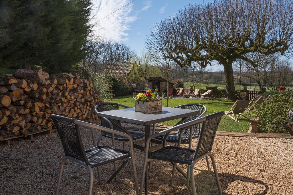 Ecuries de Saint Maurice Bed & Breakfast Lacapelle-Marival Exterior foto
